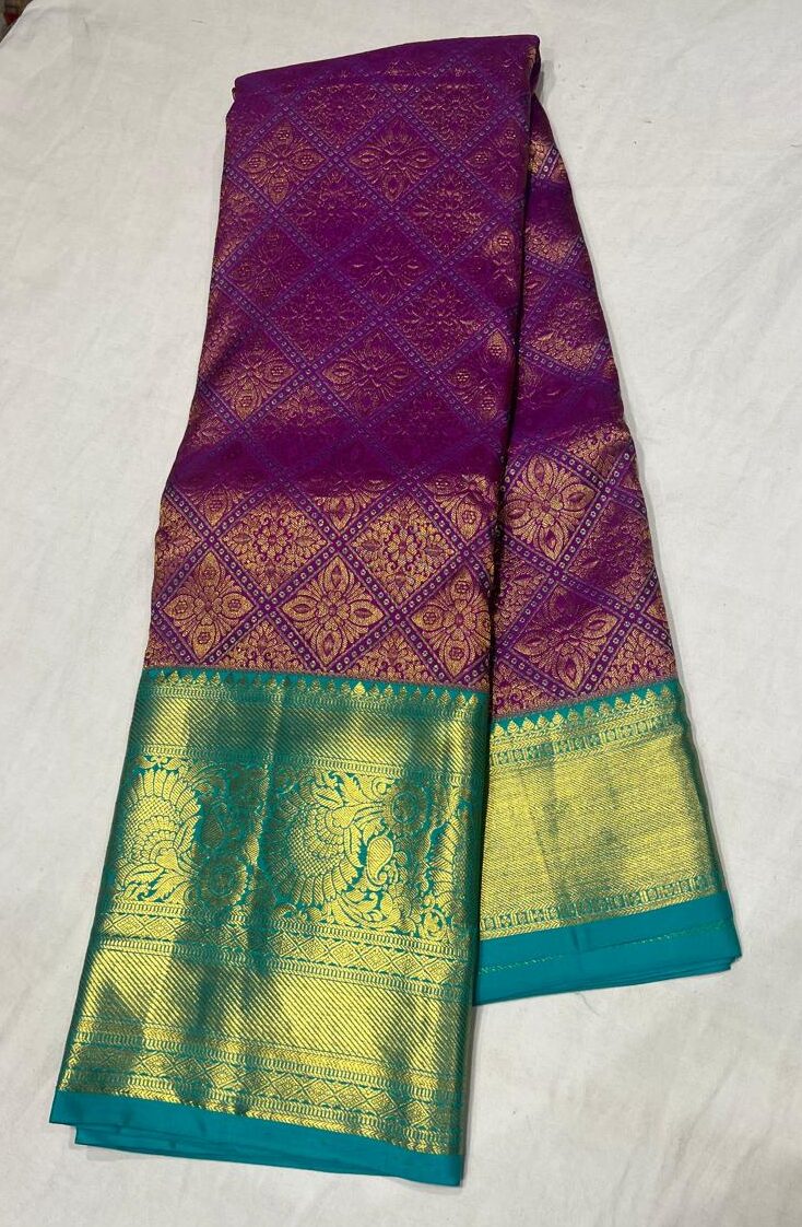 Magenta Kanchipuram Silk Saree with Turquoise Blue Zari Border & Rich Pallu - Image 3