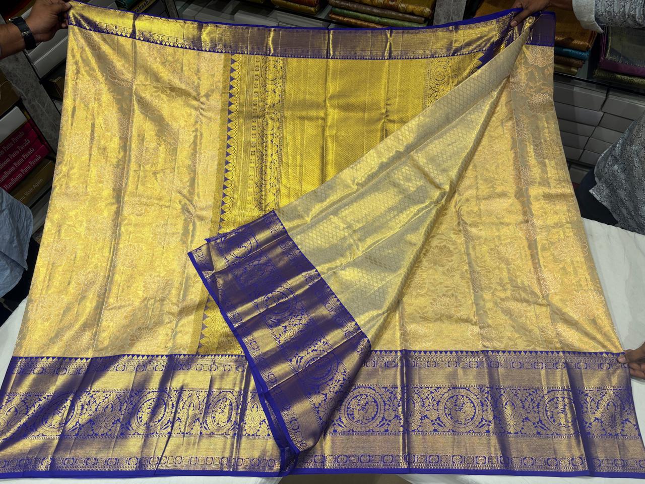 Majestic Cream & Blue Kanjivaram Silk Saree with Rich Golden Zari Weaving - Image 5