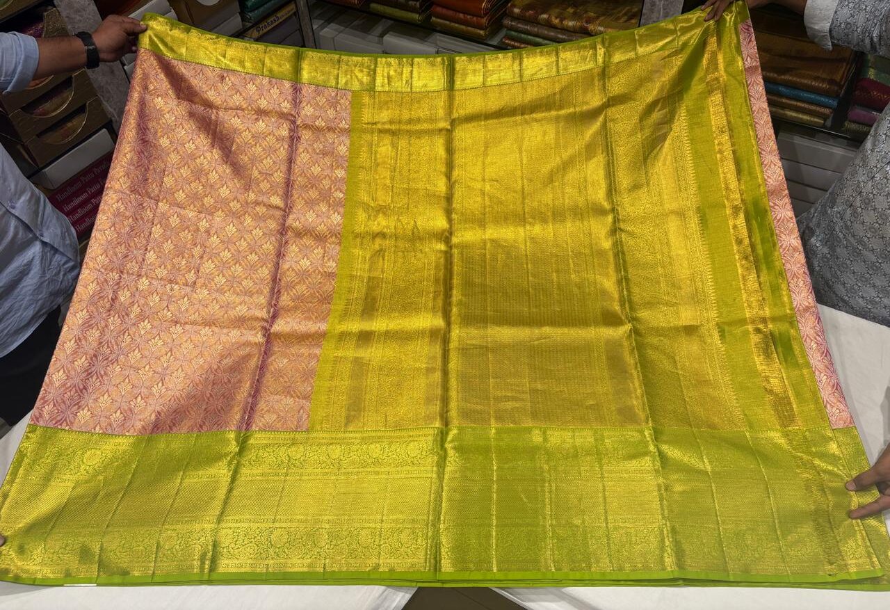 Traditional Green & Peach Kanjivaram Silk Saree with Golden Zari Floral Weaving - Image 4