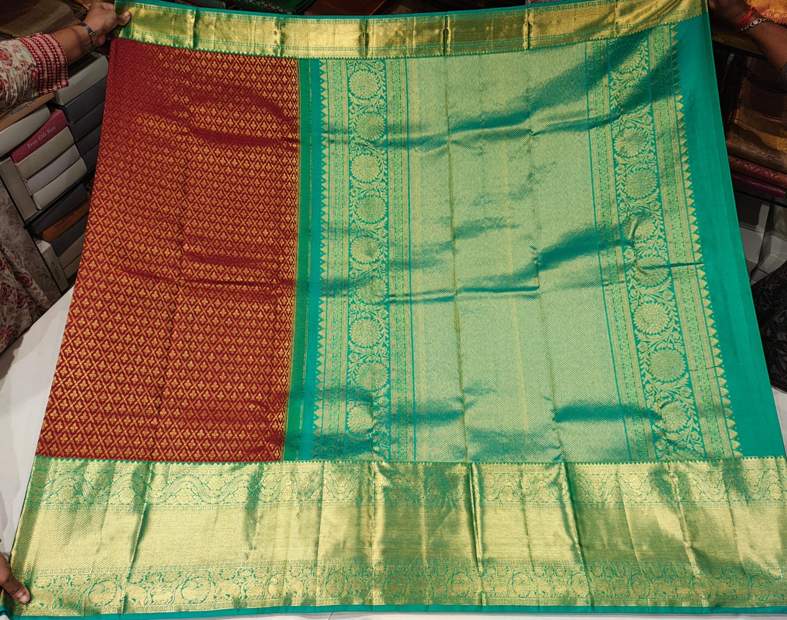 Maroon Kanchee Silk Saree with Emerald Green Zari Border and Rich Temple Weave. - Image 2